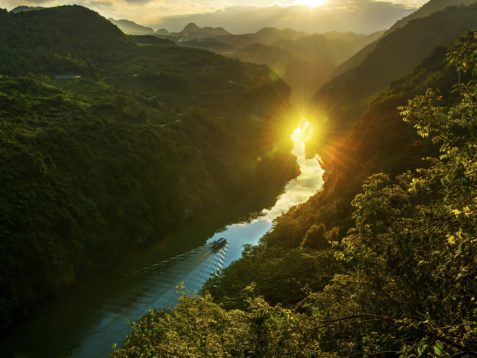 湟川三峽——龍?zhí)段幕鷳B(tài)旅游區(qū)1.jpg